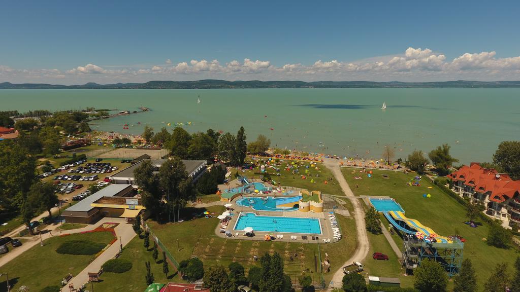 Estike Apartment Balatonlelle Ngoại thất bức ảnh